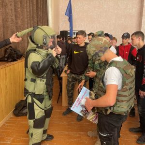 Vizita reprezentanților Centrului militar teritorial Bălți în IP Școala Profesională nr. 4 din mun. Bălți